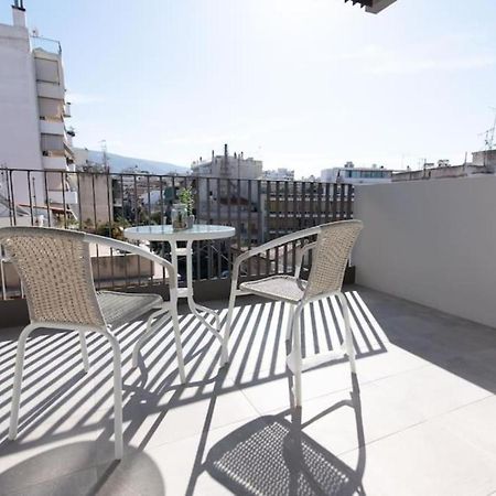 Bright Apartment In The New Building أثينا المظهر الخارجي الصورة